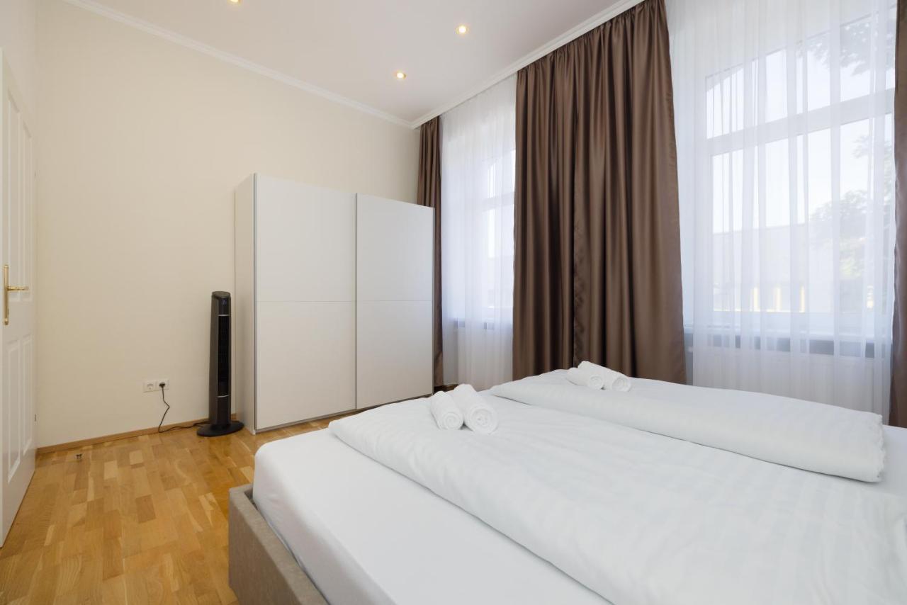 Deluxe Pasetti * Viena