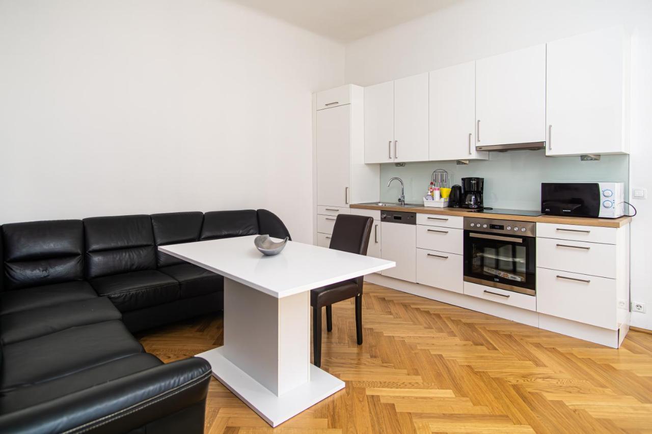 Apartment Raimond Ottakring 22 Vienna