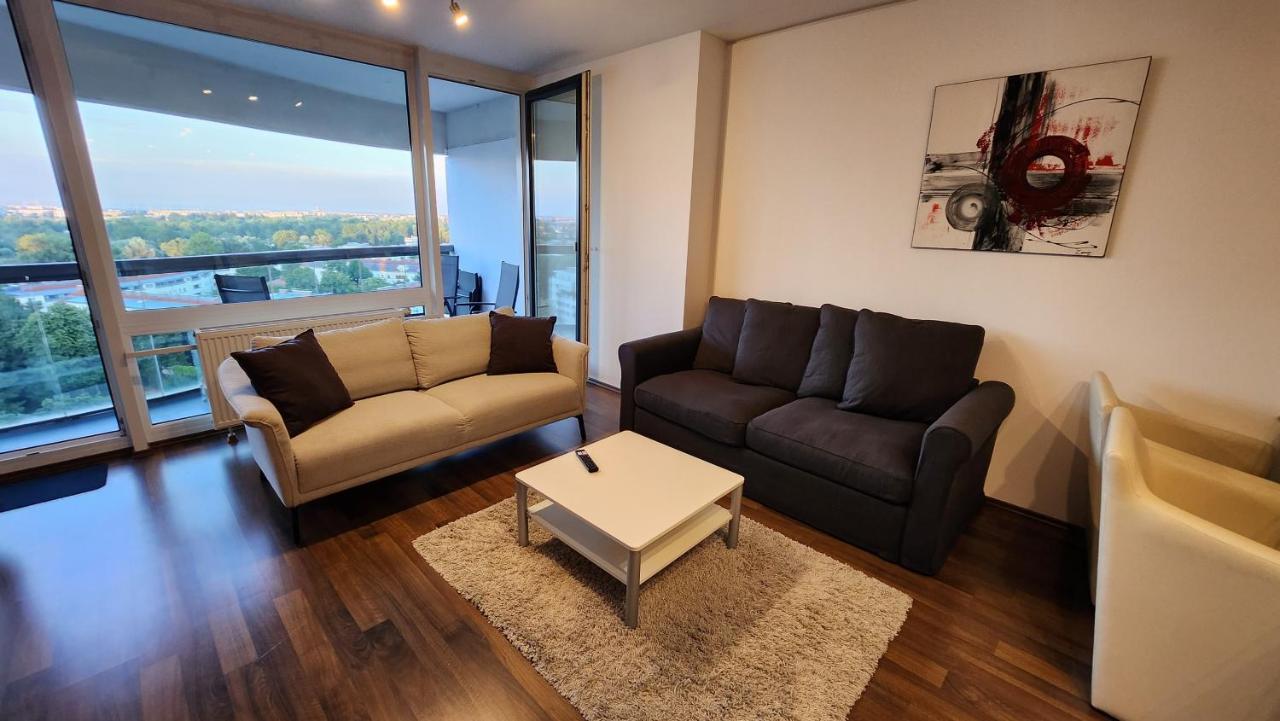 Wonderful For 4 On The Danube River, Next To Vic & Austria Center *