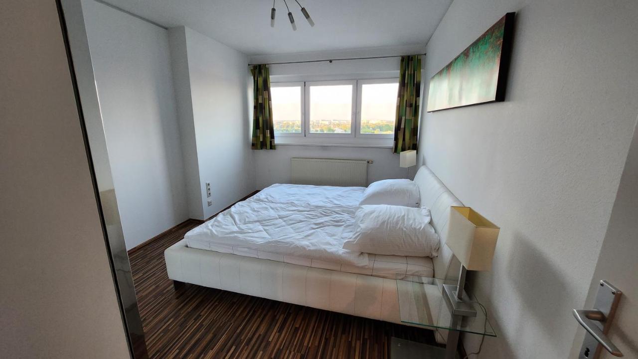 Wonderful For 4 On The Danube River, Next To Vic & Austria Center Vienna