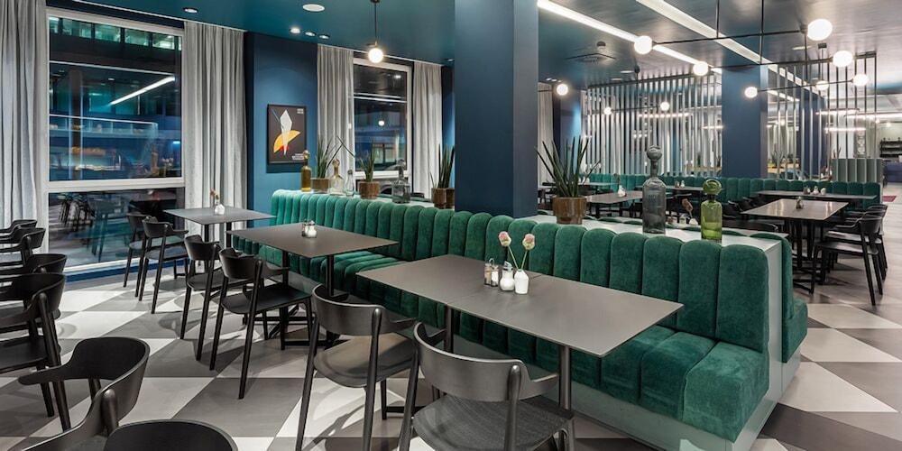Acom-hotel 4* Vienna