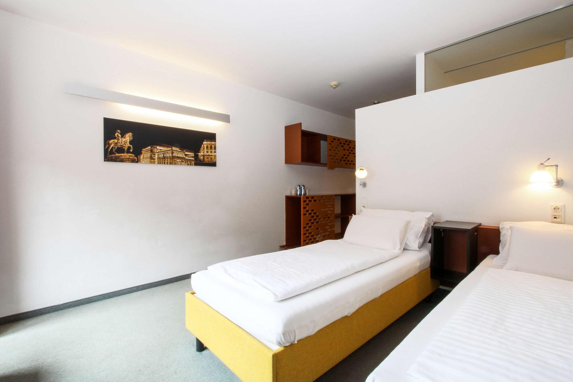 Kyriad Altmannsdorf 3*