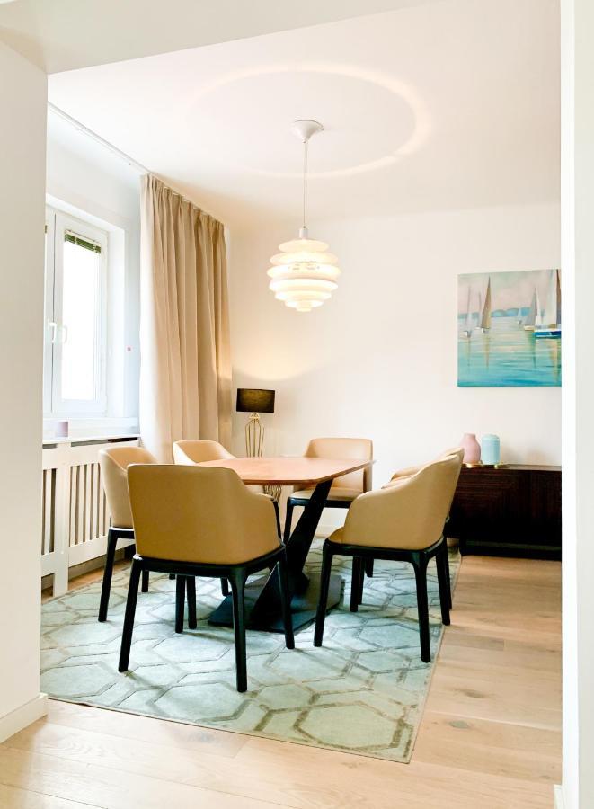 Luxury Suburb House - Bright, Quiet, Beautiful Holiday home