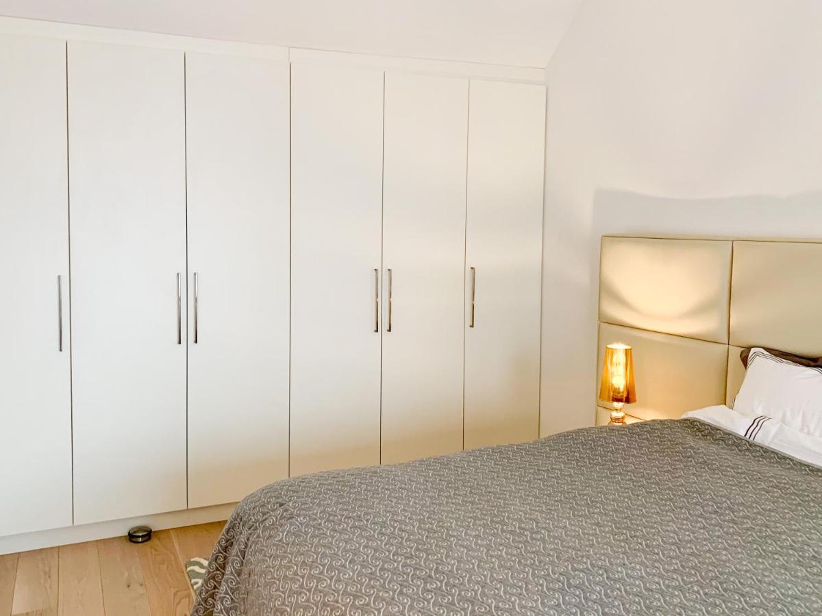 Luxury Suburb House - Bright, Quiet, Beautiful Holiday home