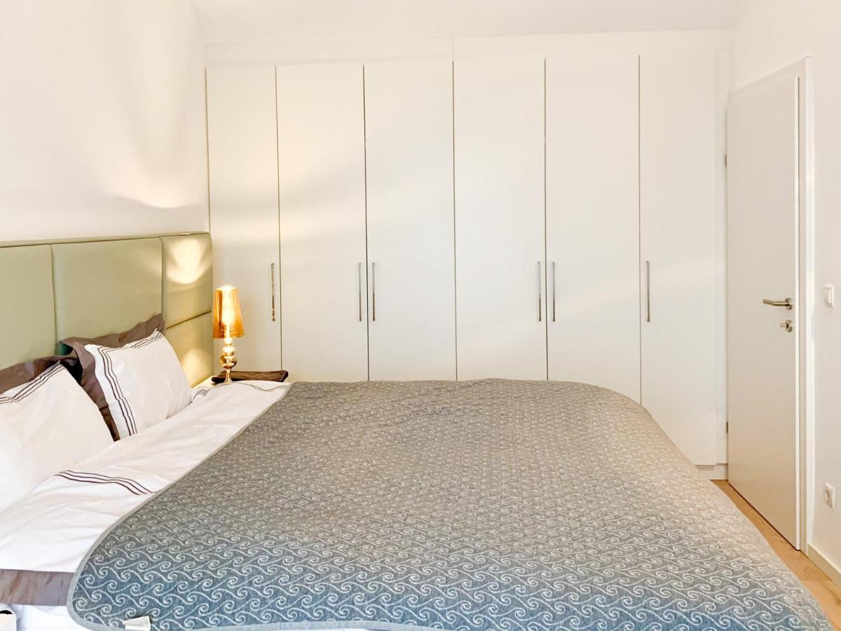 Luxury Suburb House - Bright, Quiet, Beautiful Holiday home