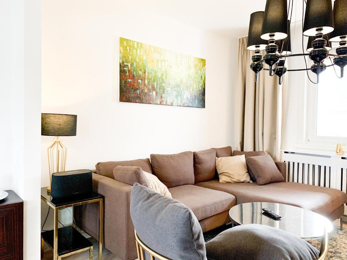 Luxury Suburb House - Bright, Quiet, Beautiful Holiday home