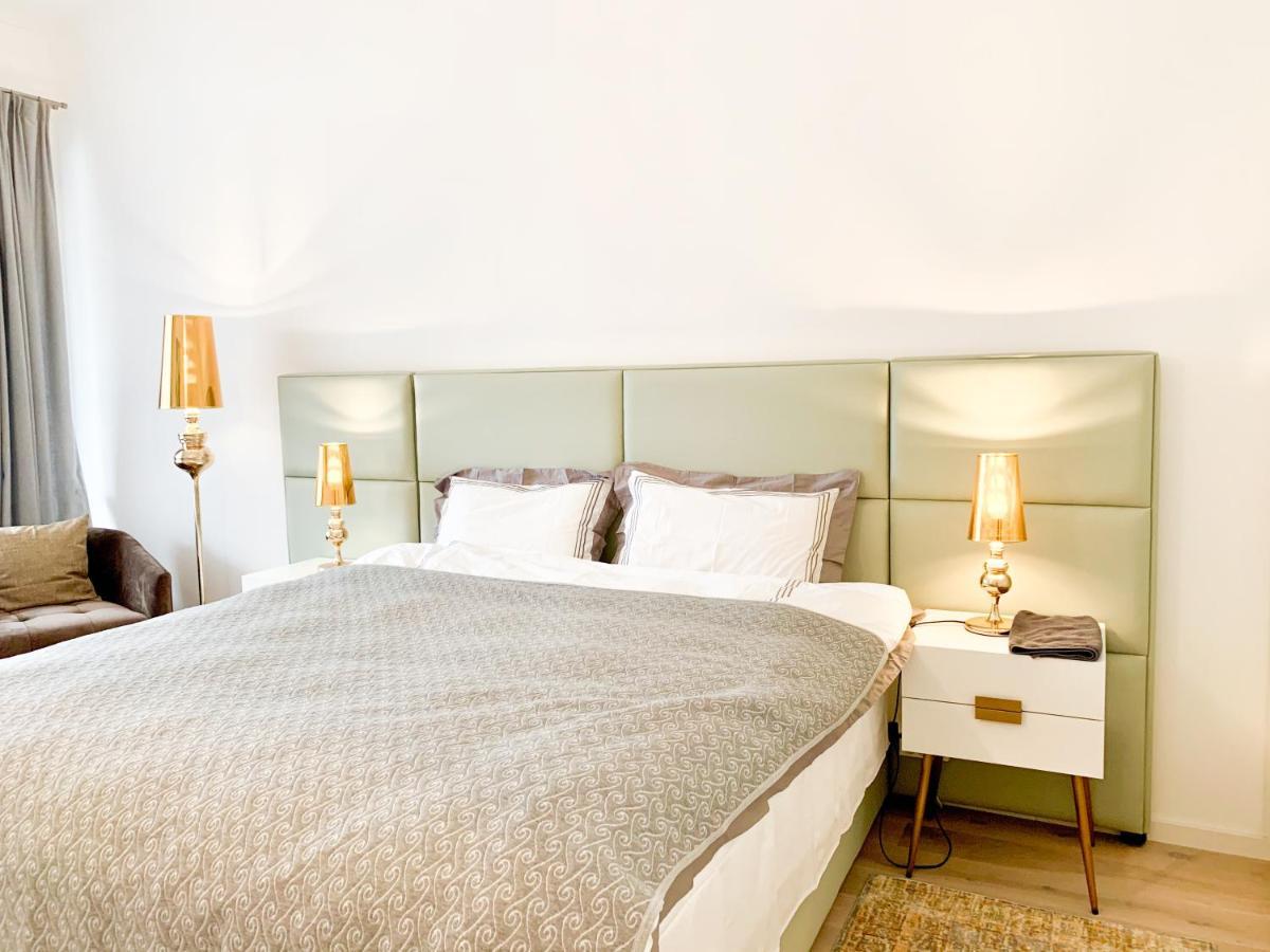 Holiday home Luxury Suburb House - Bright, Quiet, Beautiful