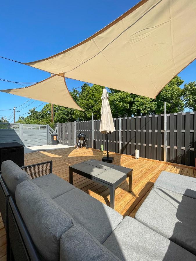 Holiday home Luxury Suburb House - Bright, Quiet, Beautiful *