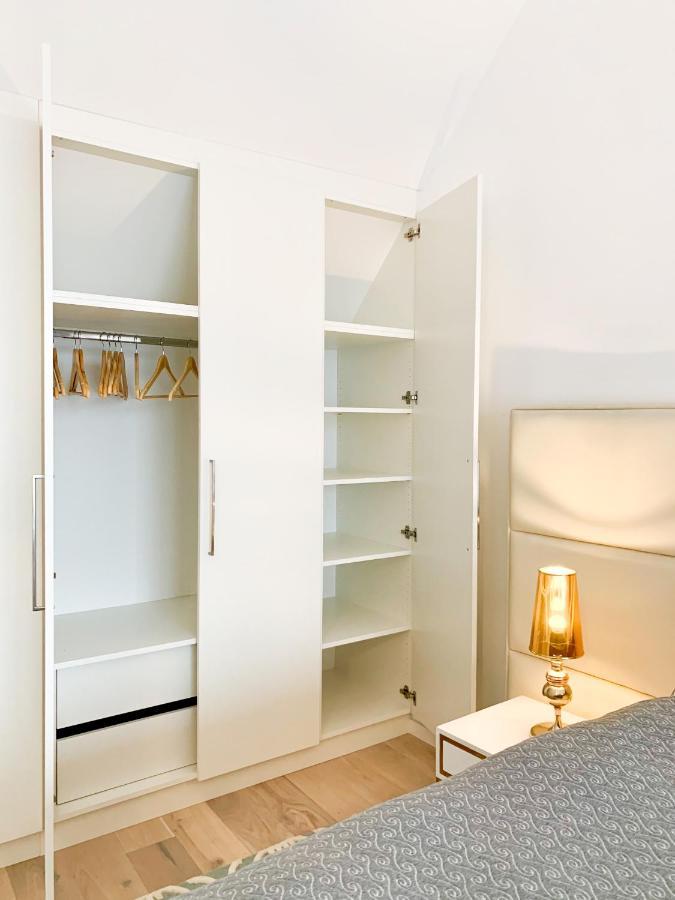 Holiday home Luxury Suburb House - Bright, Quiet, Beautiful