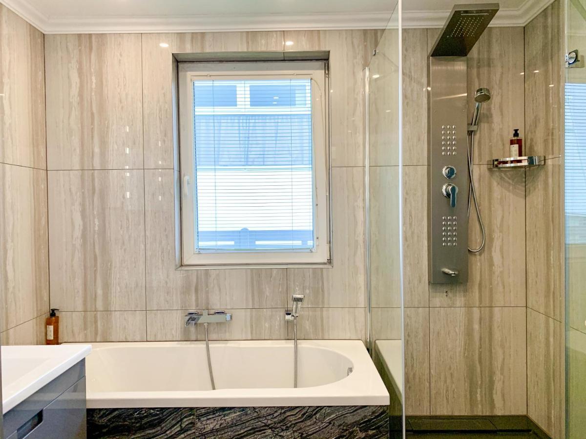 Holiday home Luxury Suburb House - Bright, Quiet, Beautiful Vienna