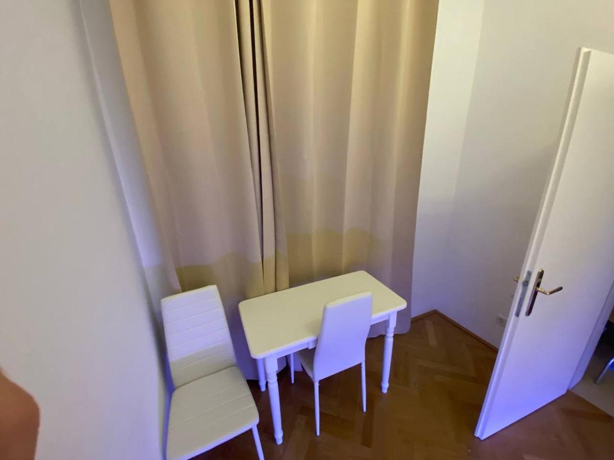 Komfortables Nahe U-bahn Apartment