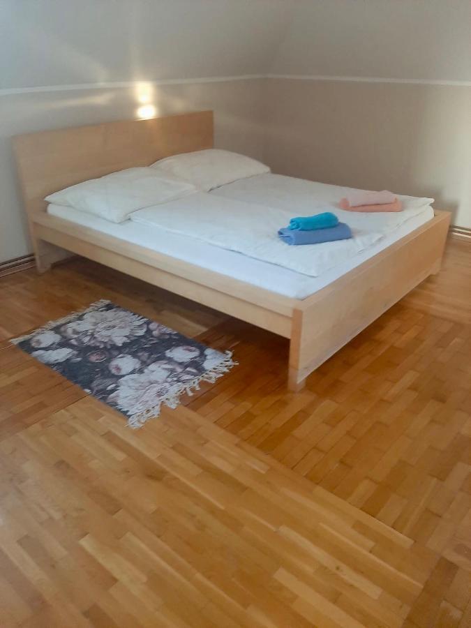 Arbeiterquartiere In Donaustadt Mit Gemeinschaftskuche Und Bad - Hacklerzimmer Homestay