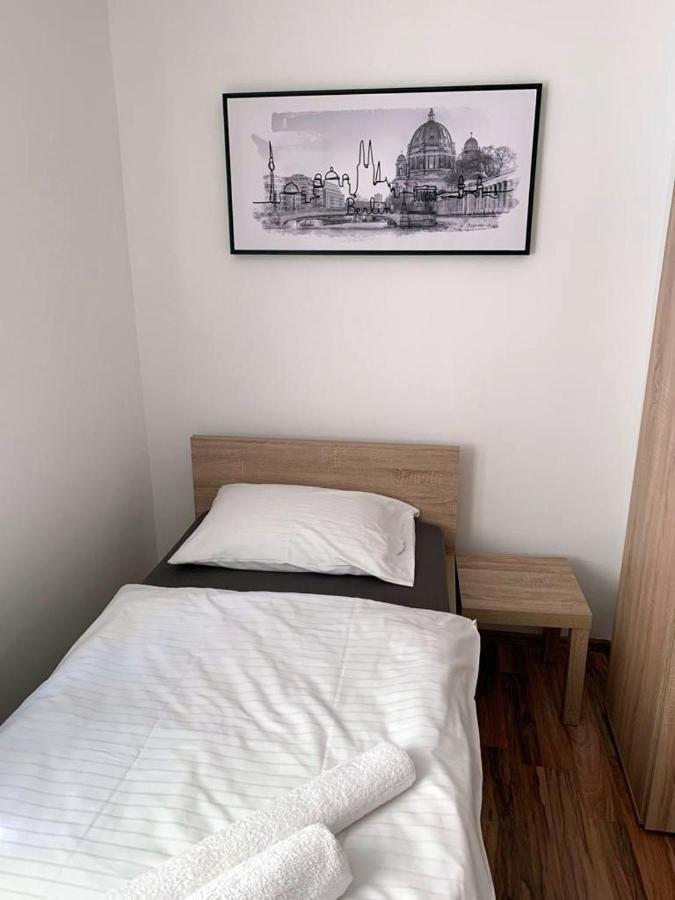 Apartment D & S *