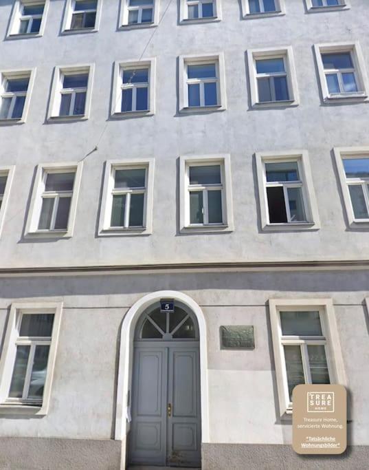 Default Schweidlgasse 23 *