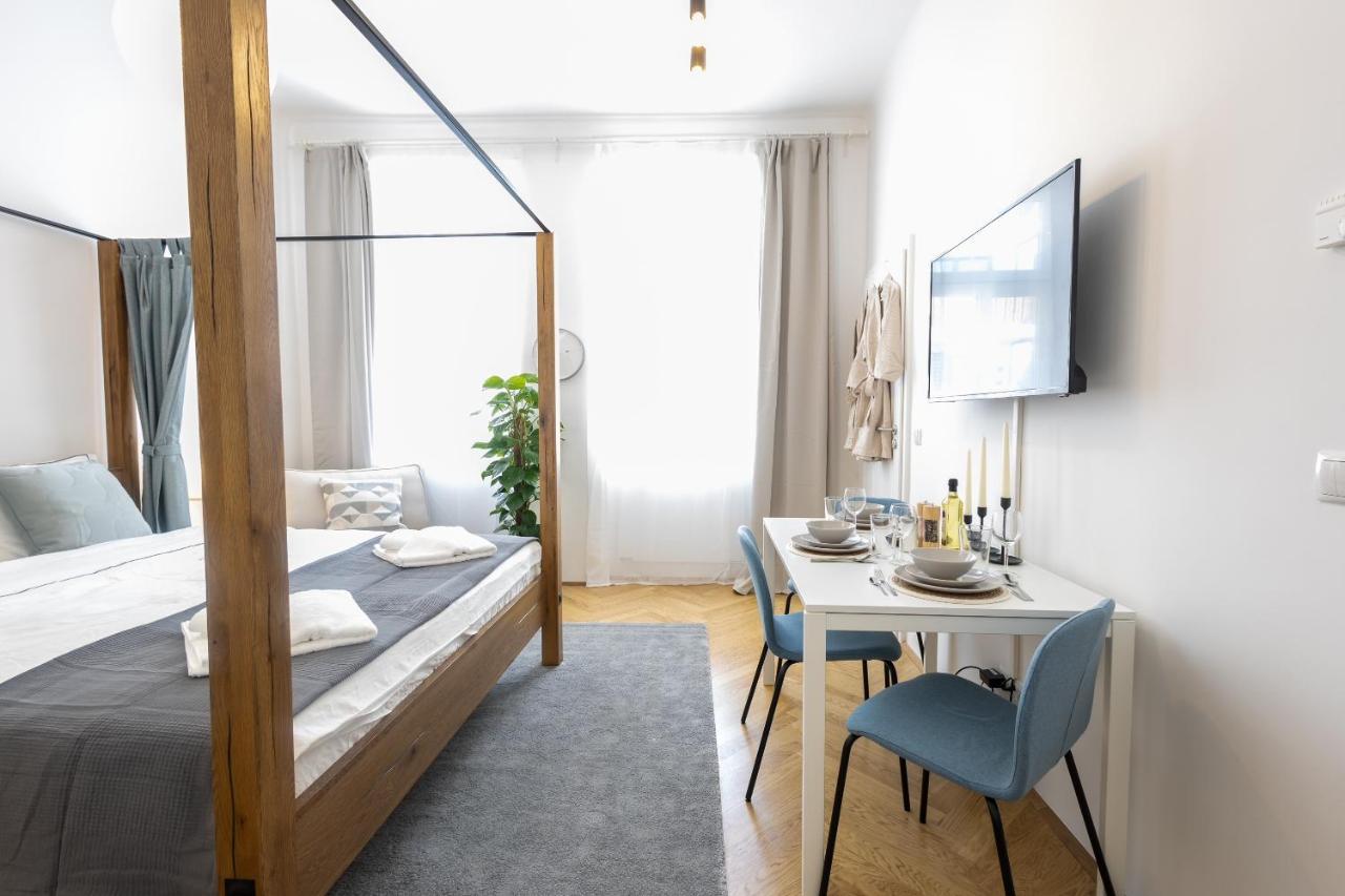 Regal Retreat Intimate Elegance Near Schoenbrunn Palace * Vienna