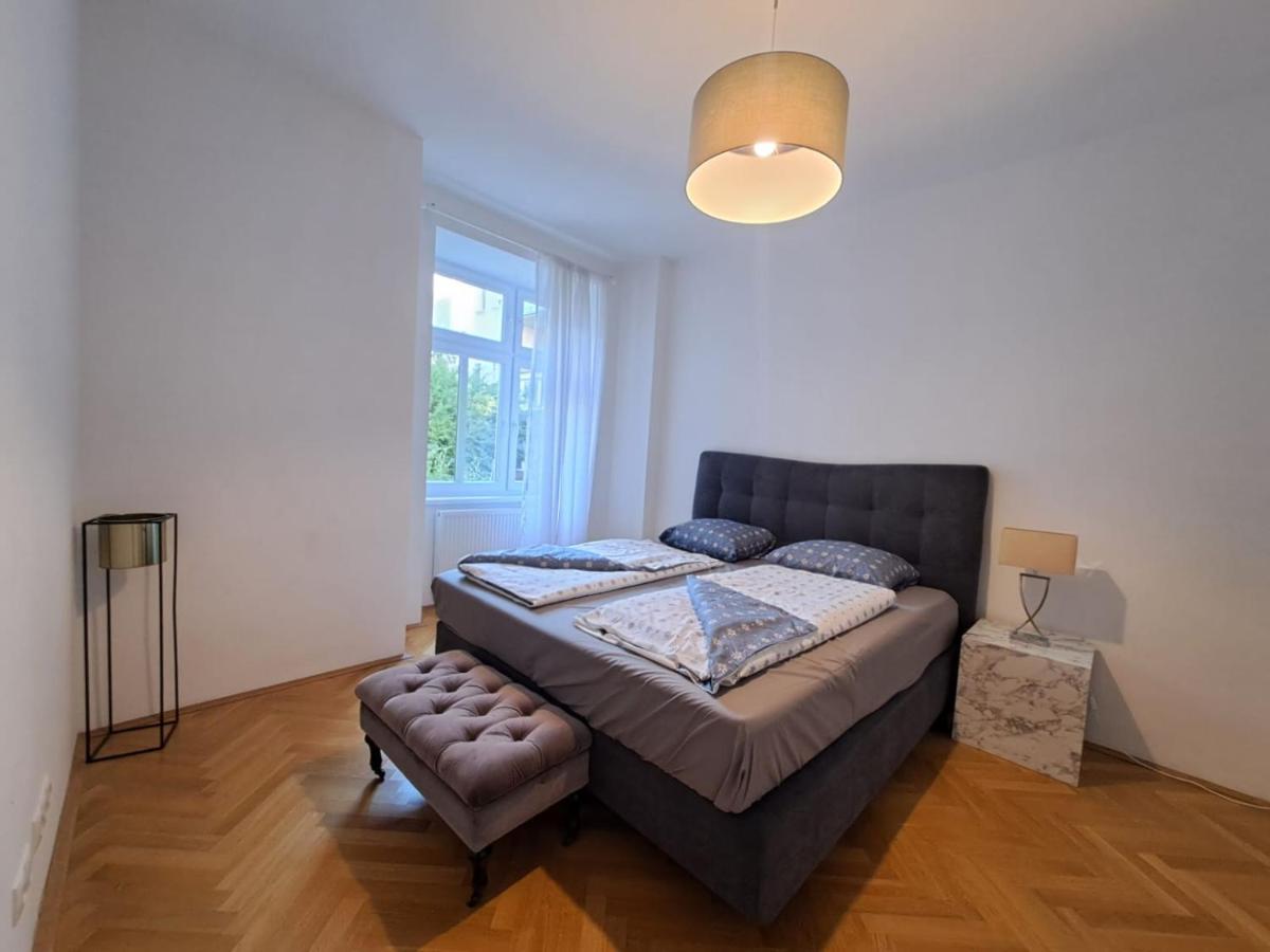 Apartment Design Sg4 *