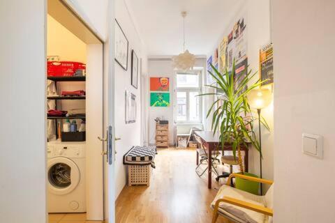 Homestay Fro-media - - Backside - Community Space - *