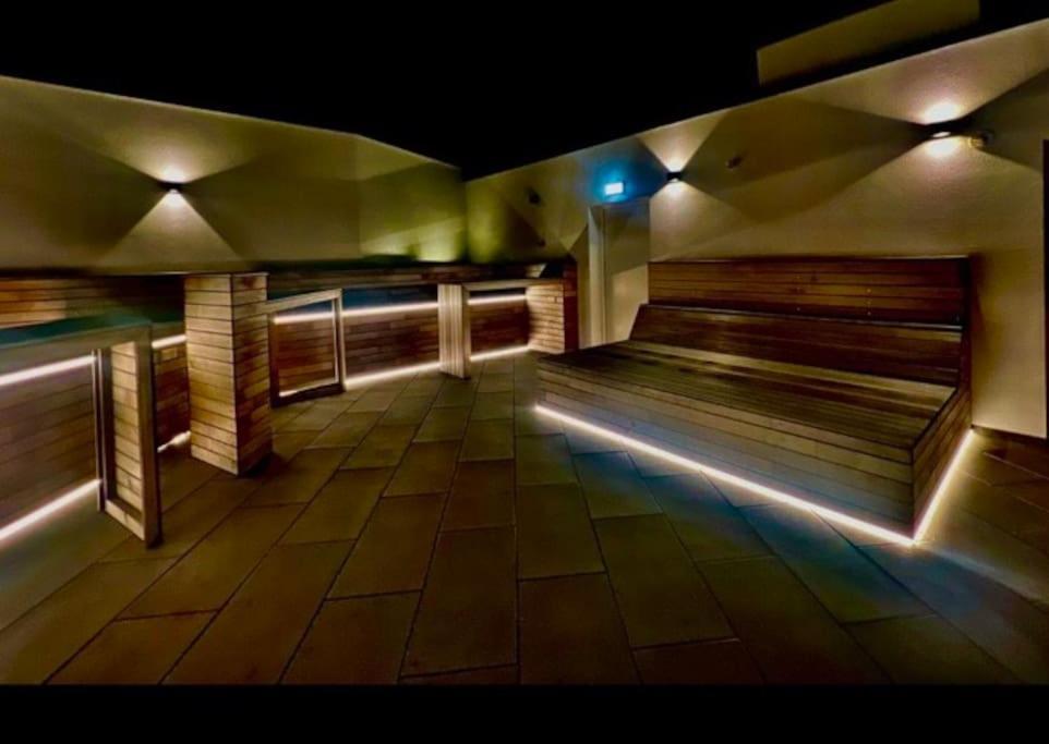 Sunset Apartment *
