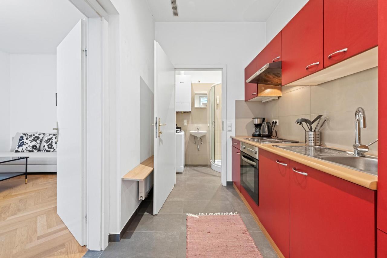 Cozy In 16th District Apartamento *