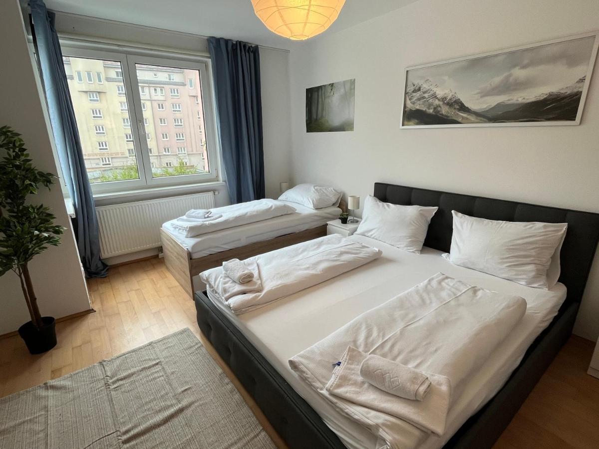 Cool Schonbrunn Apt 2br *