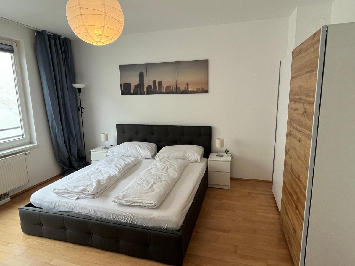 Cool Schonbrunn Apt 2br Apartment