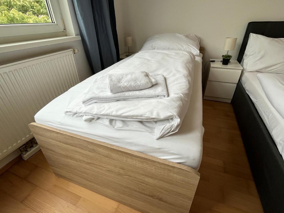 Cool Schonbrunn Apt 2br Apartment