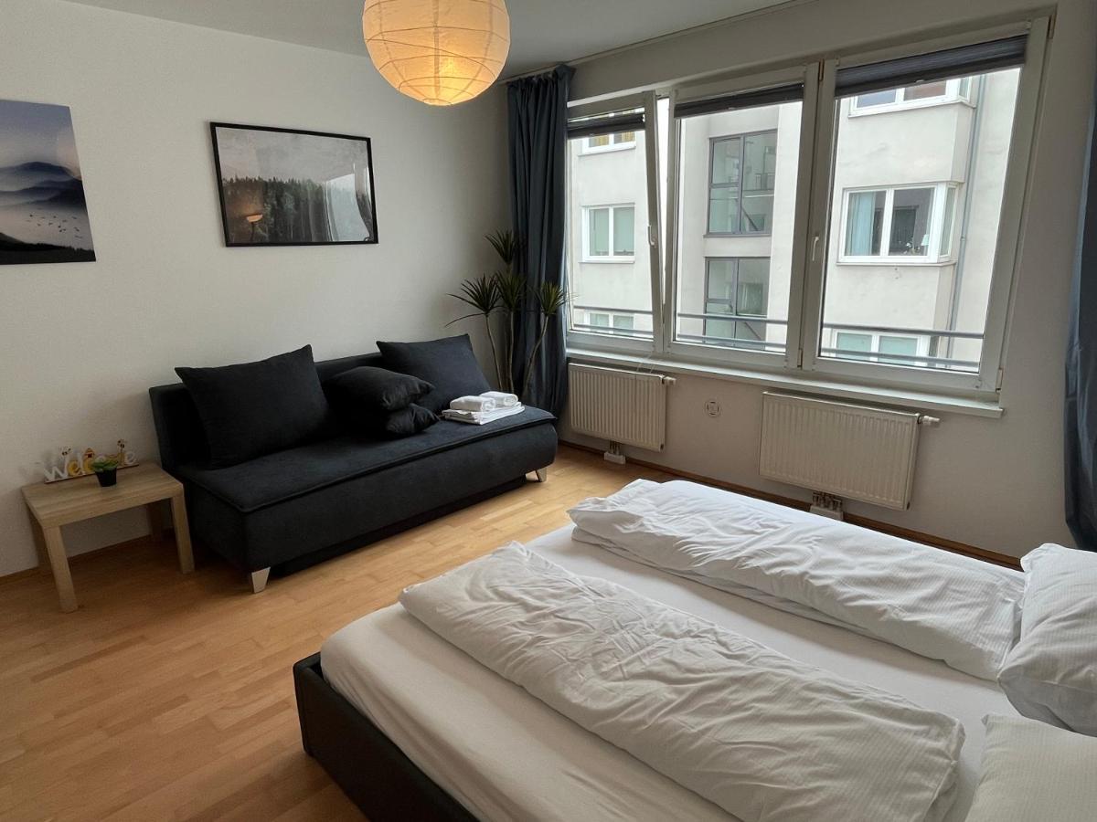 Cool Schonbrunn Apt 2br * Vienna