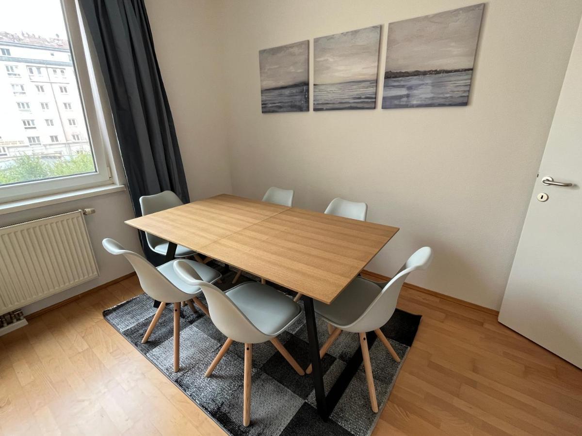 Cool Schonbrunn Apt 2br Apartment Vienna