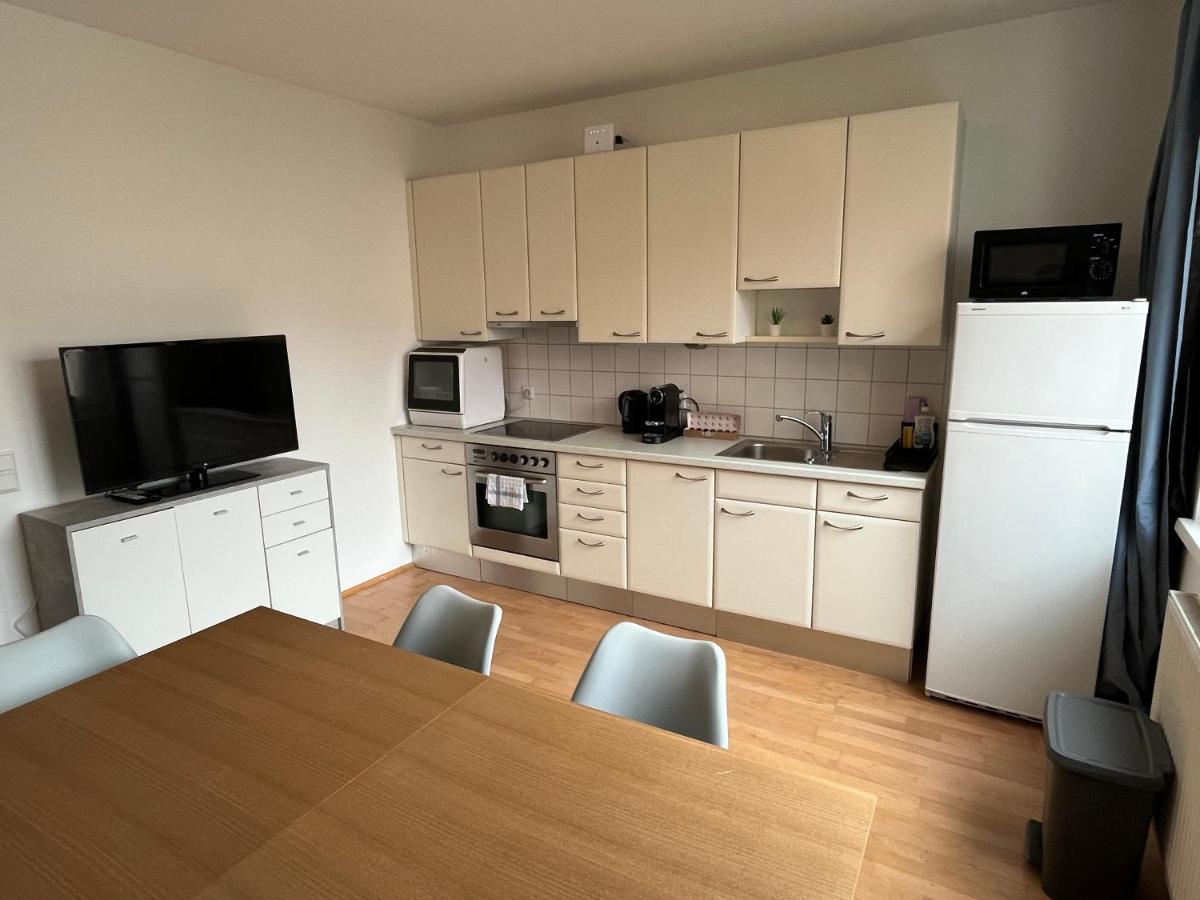 Cool Schonbrunn Apt 2br *