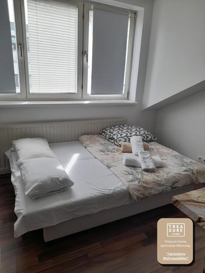 Default Schweidlgasse 23 *