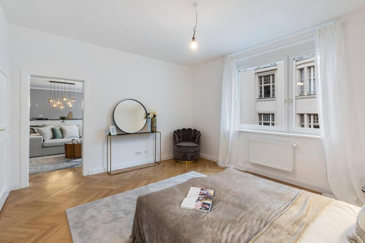 Apartment Luxury Living Schloss Belvedere Vienna