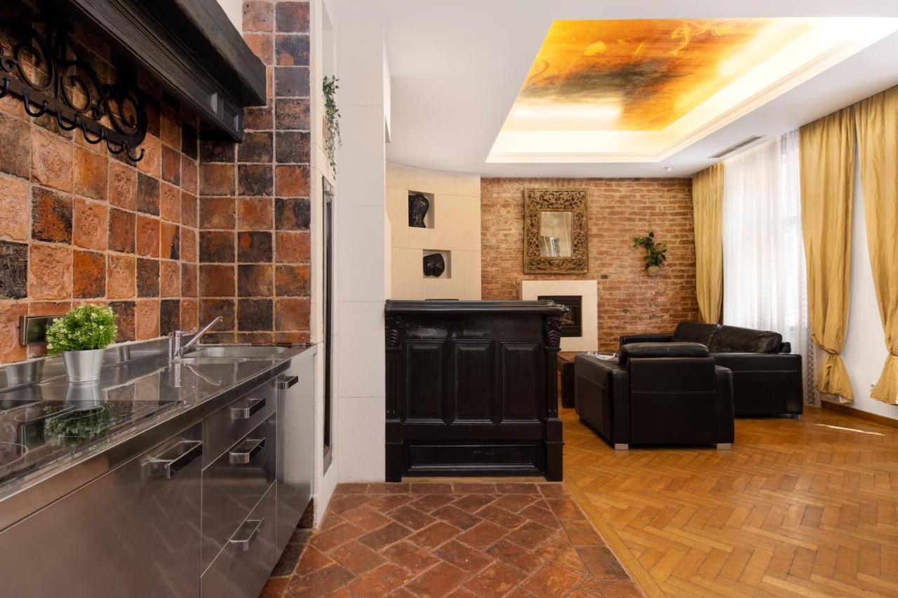 Castello Apartment *