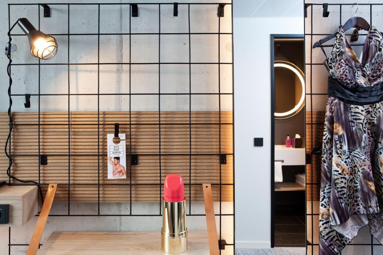 Hotel Moxy East *