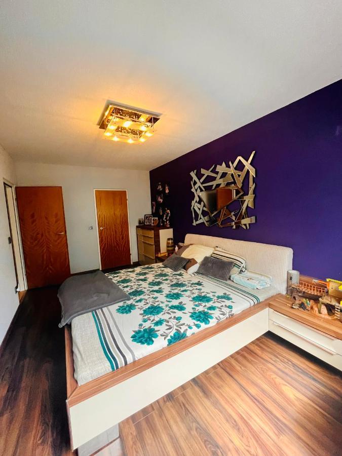 10 Min From U1 - Private In Shared Alloggio in famiglia *
