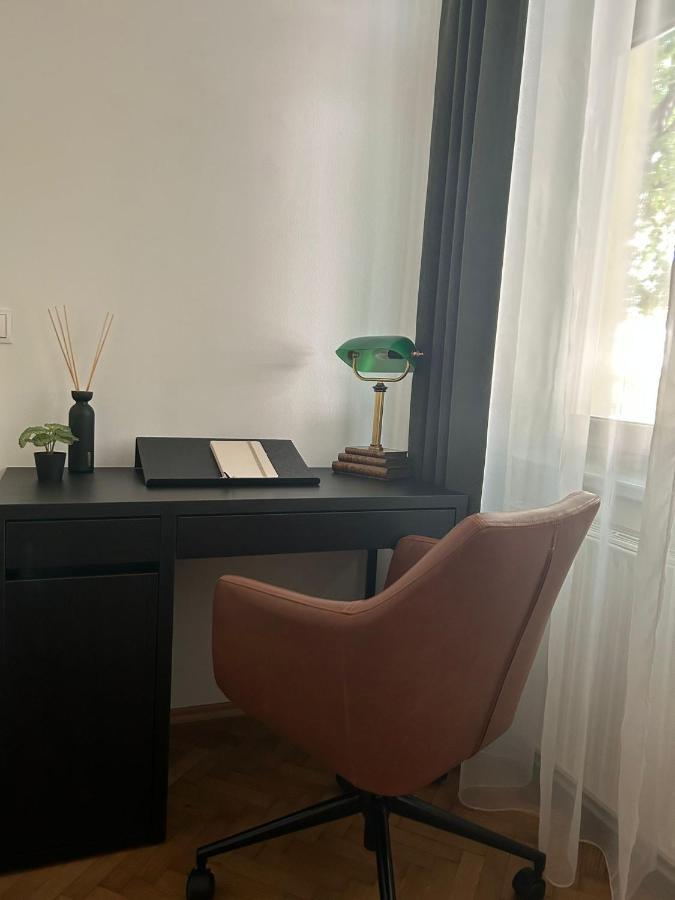 Apartment 5 Min Schoenbrunn Gloriette, Direct To Center, Free Parking Wien