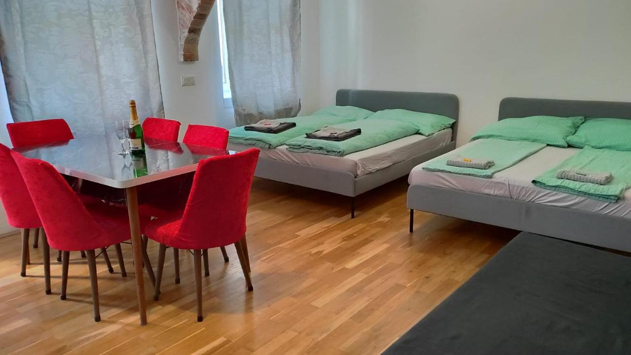 Cozynite Premium Stadthalle Vienna