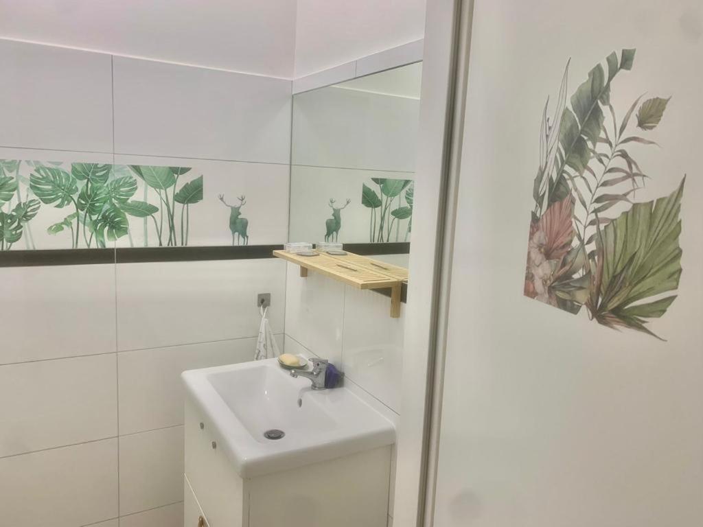 Top Location Single By Bahnhof Meidling Apartment *