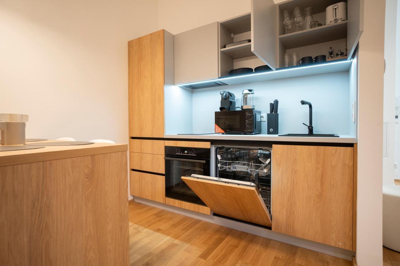 2-rooms Spacious In A Vibrant Cozy Area Viena