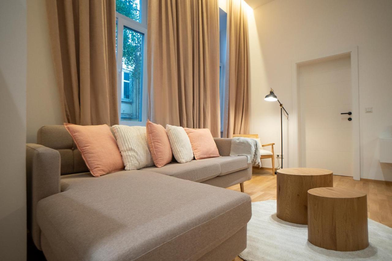 Apartamento 2-rooms Spacious In A Vibrant Cozy Area *