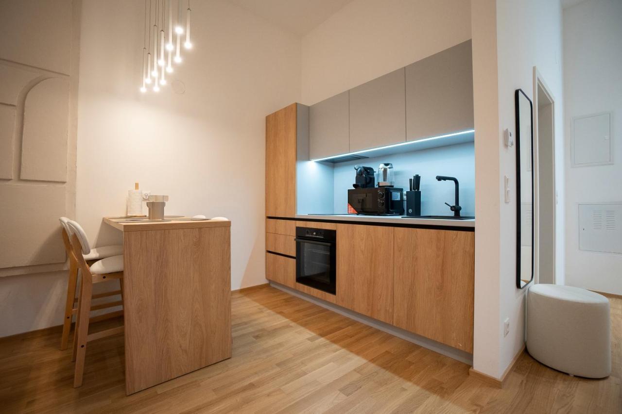 Apartamento 2-rooms Spacious In A Vibrant Cozy Area *