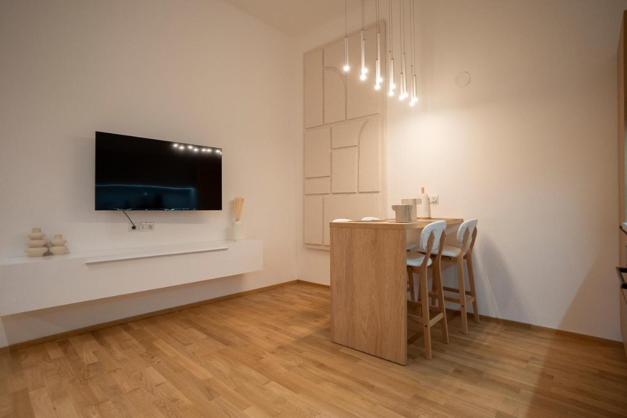 Apartamento 2-rooms Spacious In A Vibrant Cozy Area Viena