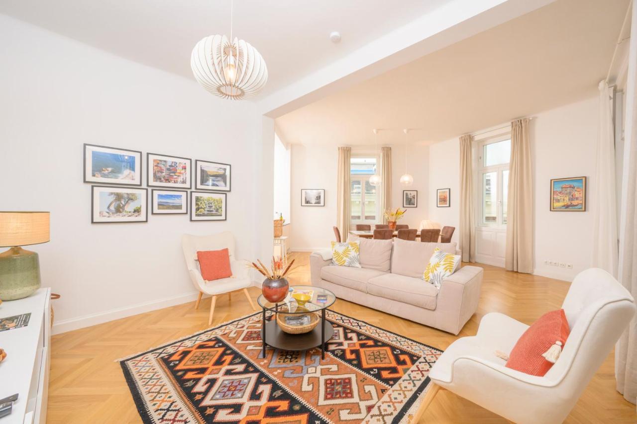 Luxury Raimund Theatre Apartment Vienna