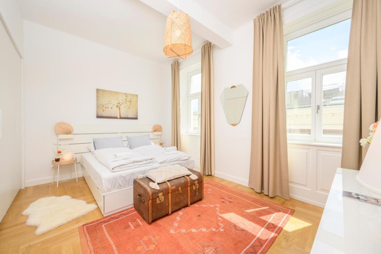 Luxury Raimund Theatre Apartment Vienna