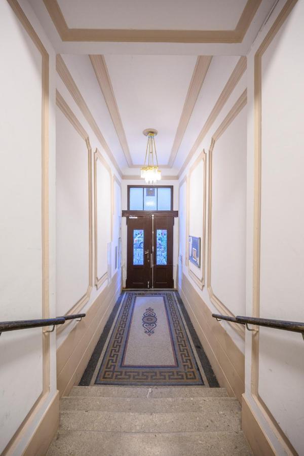 Luxury Raimund Theatre Apartment