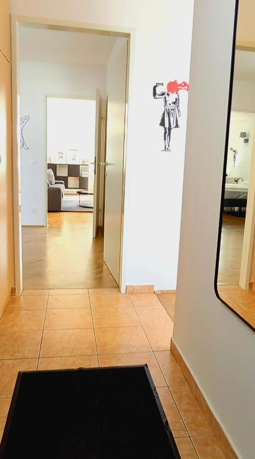 Apartment Pop Art *