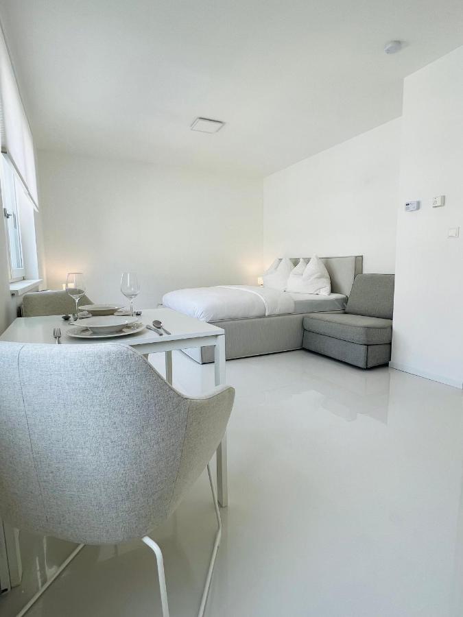 Apartment White House *