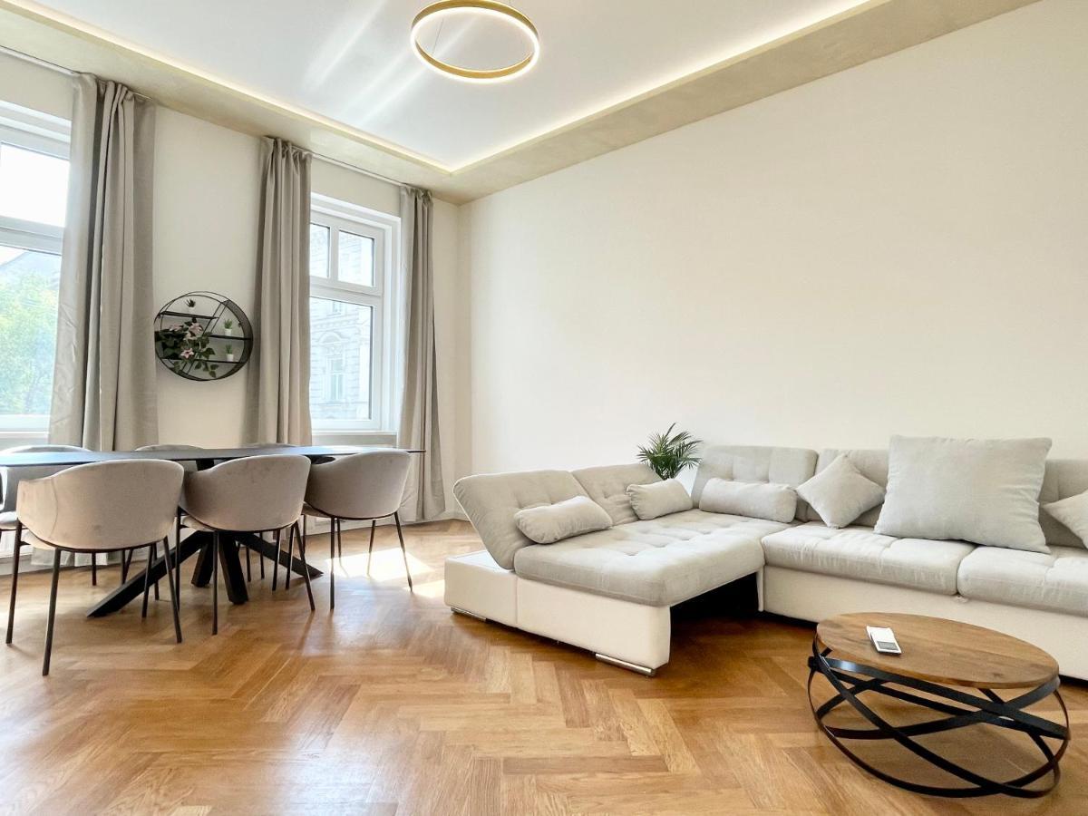 Boutique At Famous Kutschkermarkt Apartamento Viena