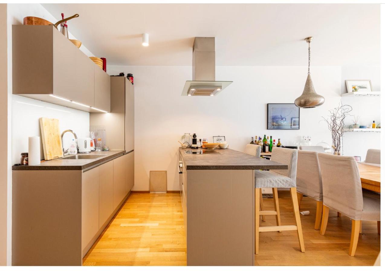 In Luxury Apartment, Near Hauptbahnhof Guest house
