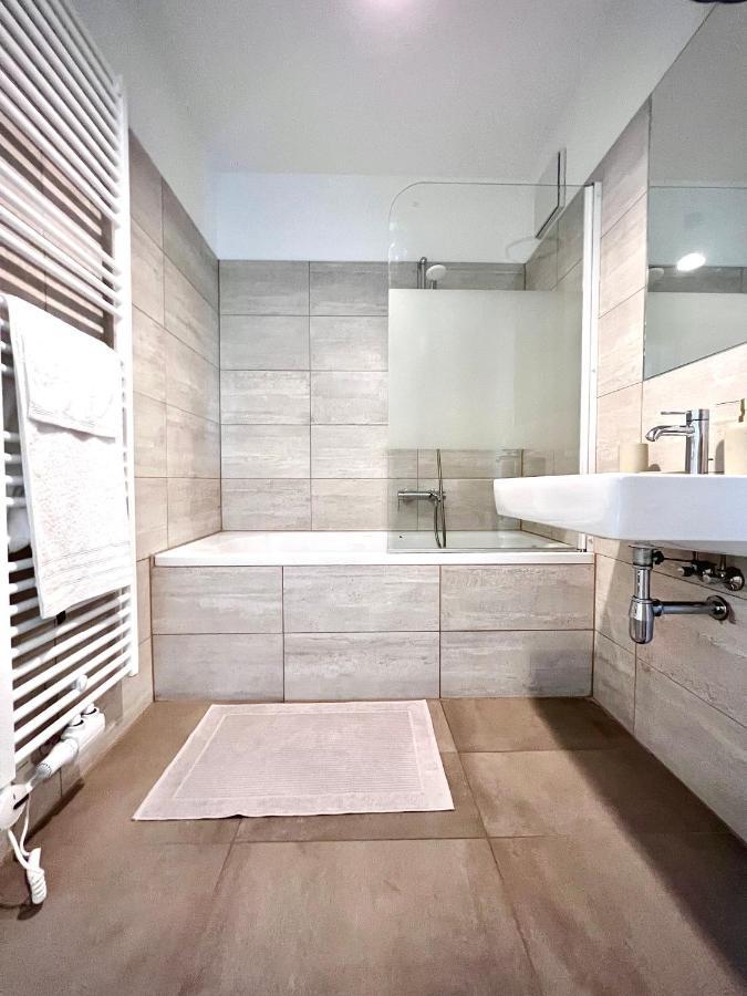 Schonbrunn Apartment Vienna