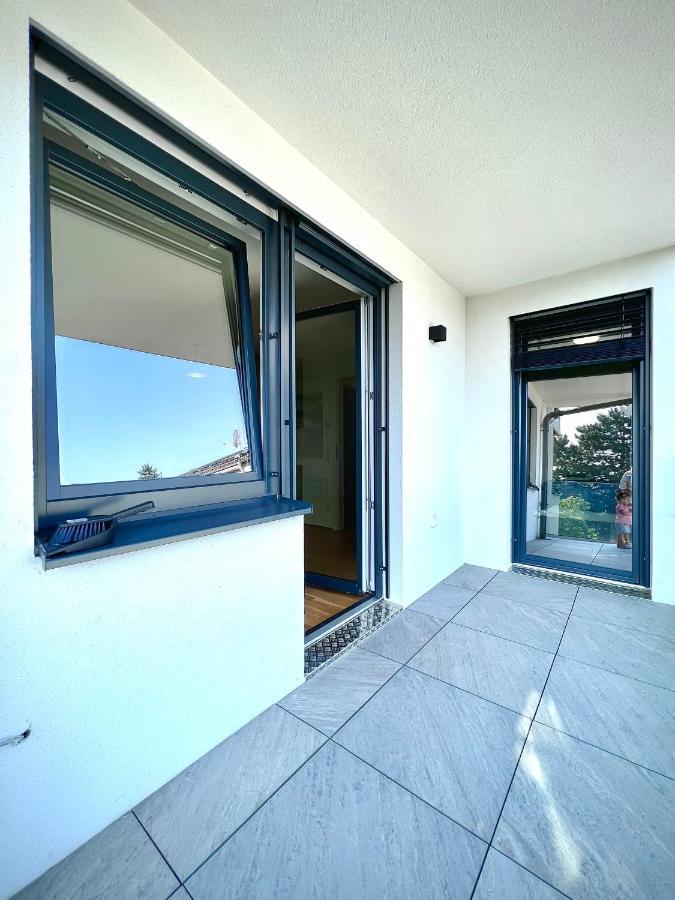 Schonbrunn Apartment *